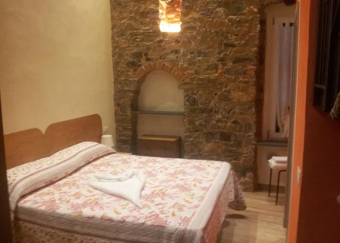 Cinque Terre Andrea בית הארחה 3*